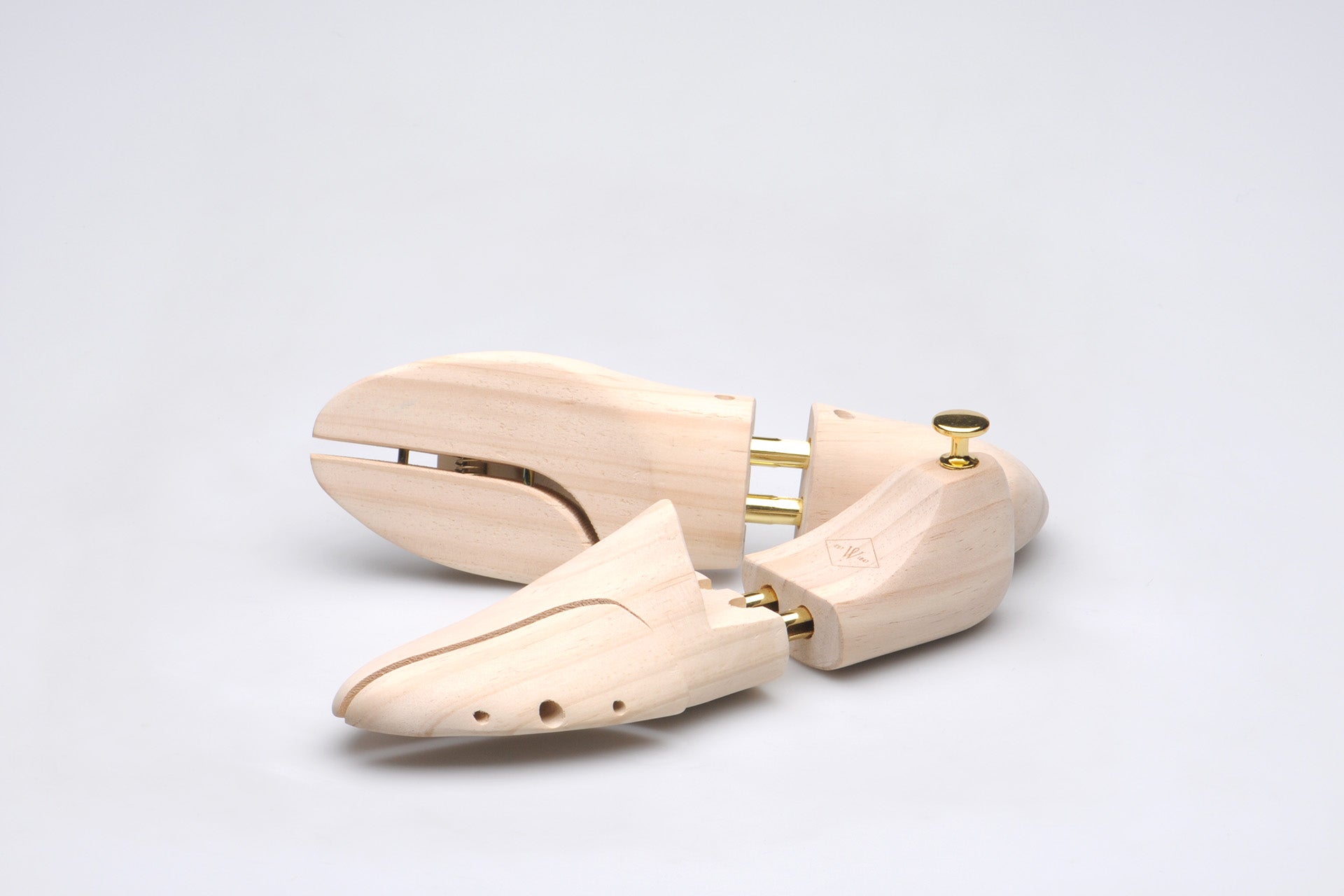 Expanding Wooden Shoe Tree